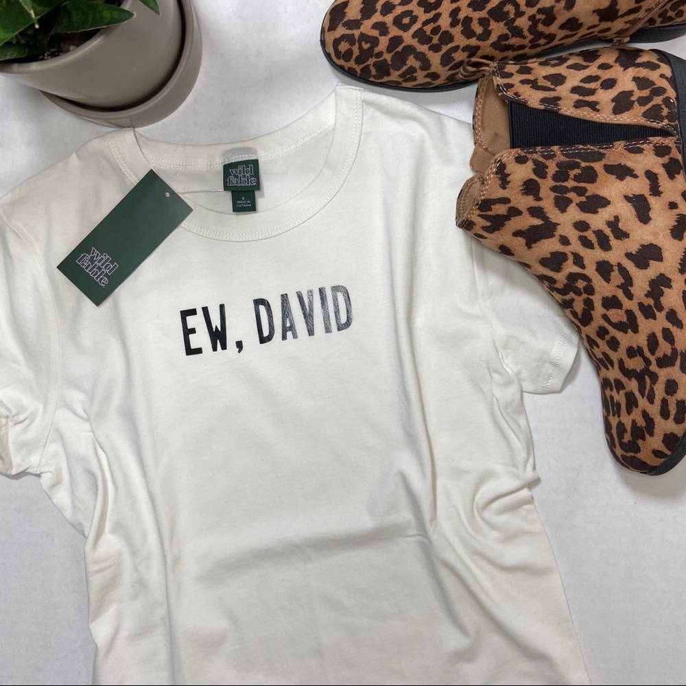 Schitts Creek “Ew David” Cropped Tee Alexis Quotes - Picture 1 of 2
